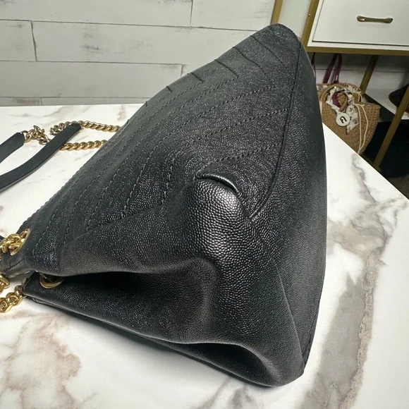 SOLD ❌❌❌ Yves Saint Laurent Black Chevron Shoulder Bag with Gold Chain - Picture 11 of 15